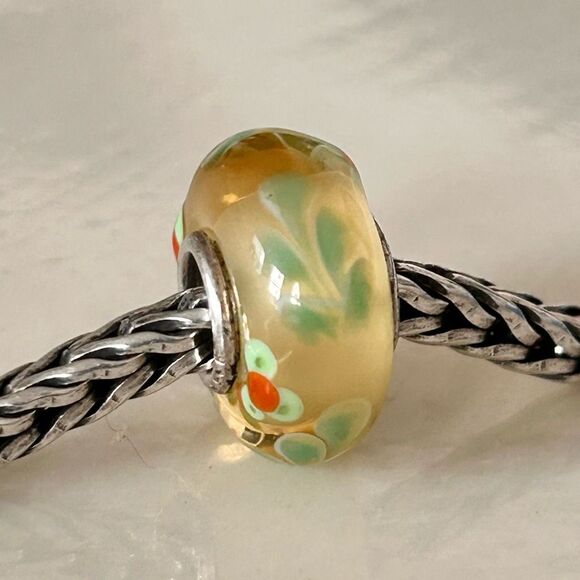 TROLLBEADS SALE! UU Light Yellow & Green Flower Ferns LAA 925S Preowned - Picture 5 of 8